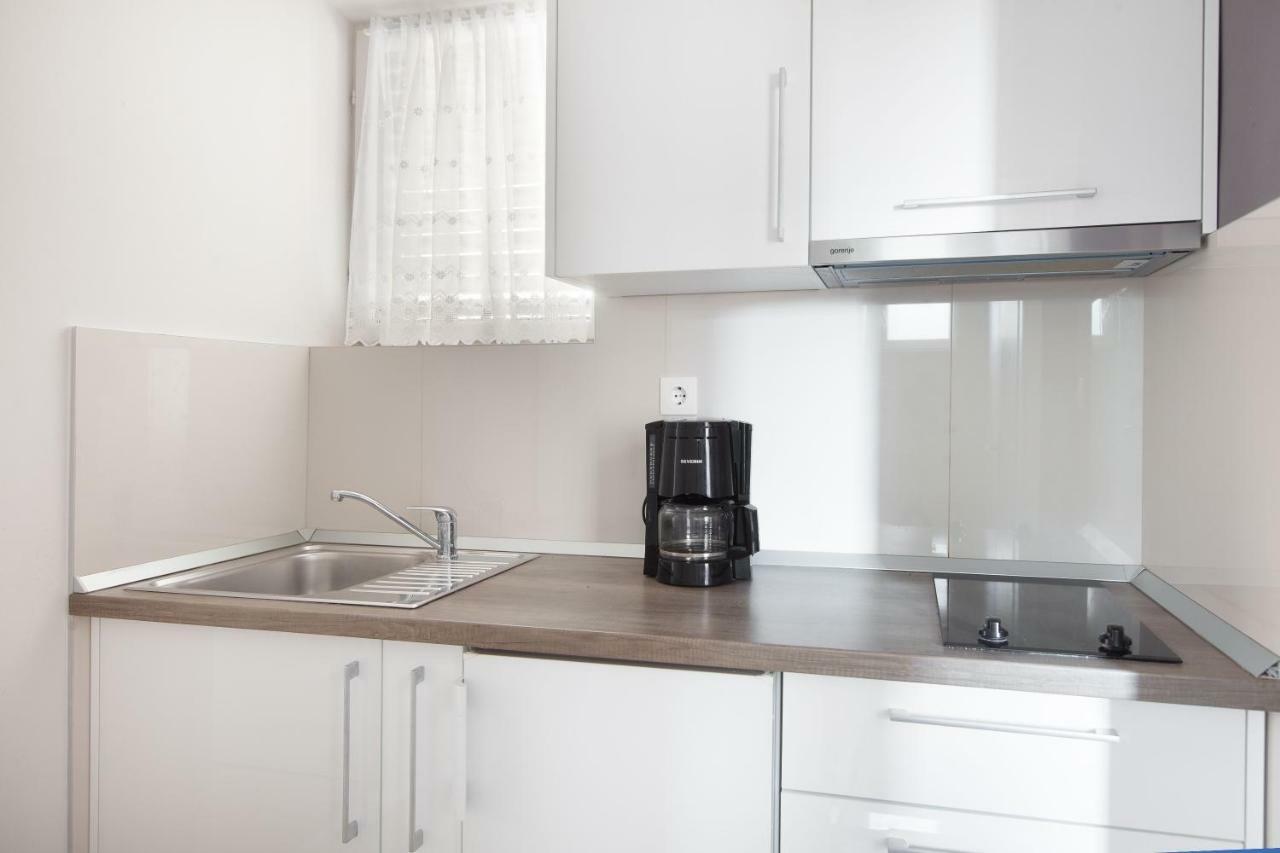 Apartments Agneza Тучепи Экстерьер фото
